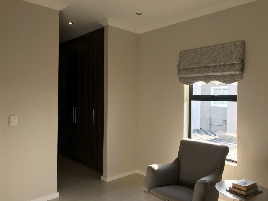 To Let 4 Bedroom Property for Rent in Parklands North Western Cape